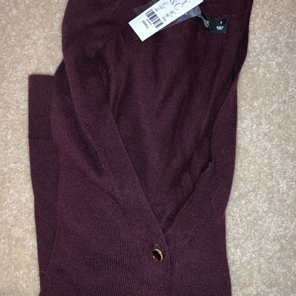 Maroon sweater